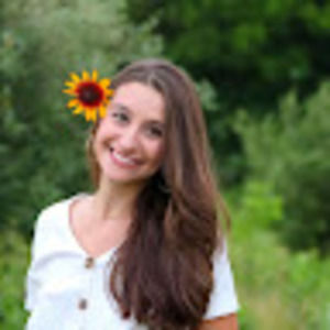 Meet your Posher, Holly